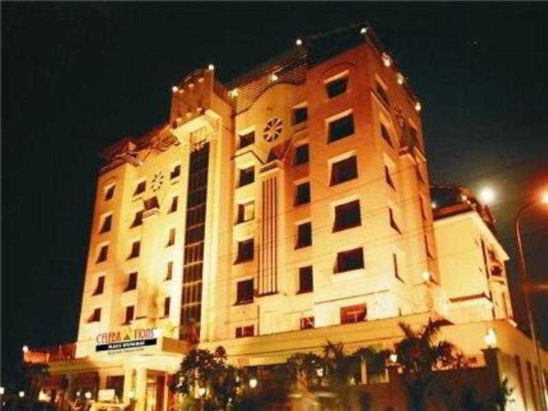 Celebrations Hotel Nova Bombaim Exterior foto